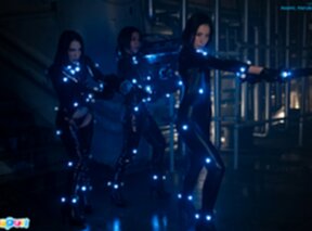 Asami Kondo and Haruka Suzuno with Saki Kawanami together on stage