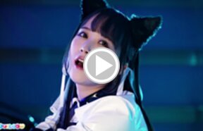 Racegirl Ria Kurumi in stockings and high heels lowers panties